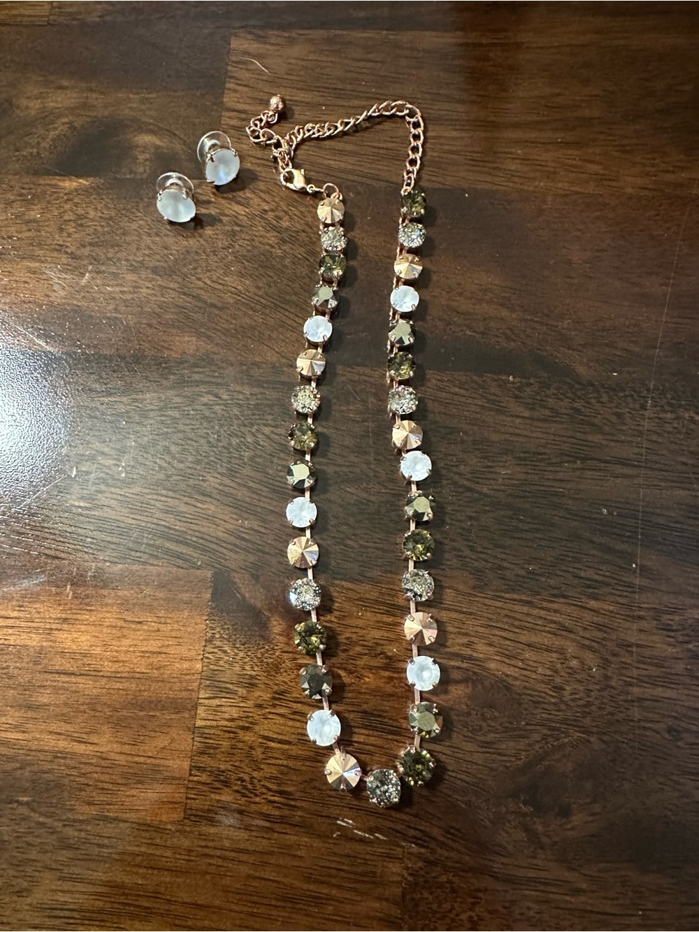 Sabika-inspired necklace and earring set in rose gold